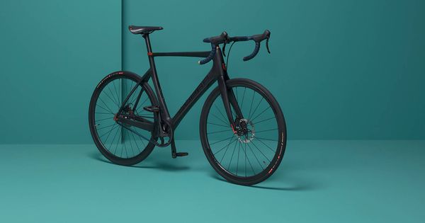 Foto: Cupra se lanza también al mundo de las dos ruedas con una bicicleta muy exclusiva fabricada por Fabike. 