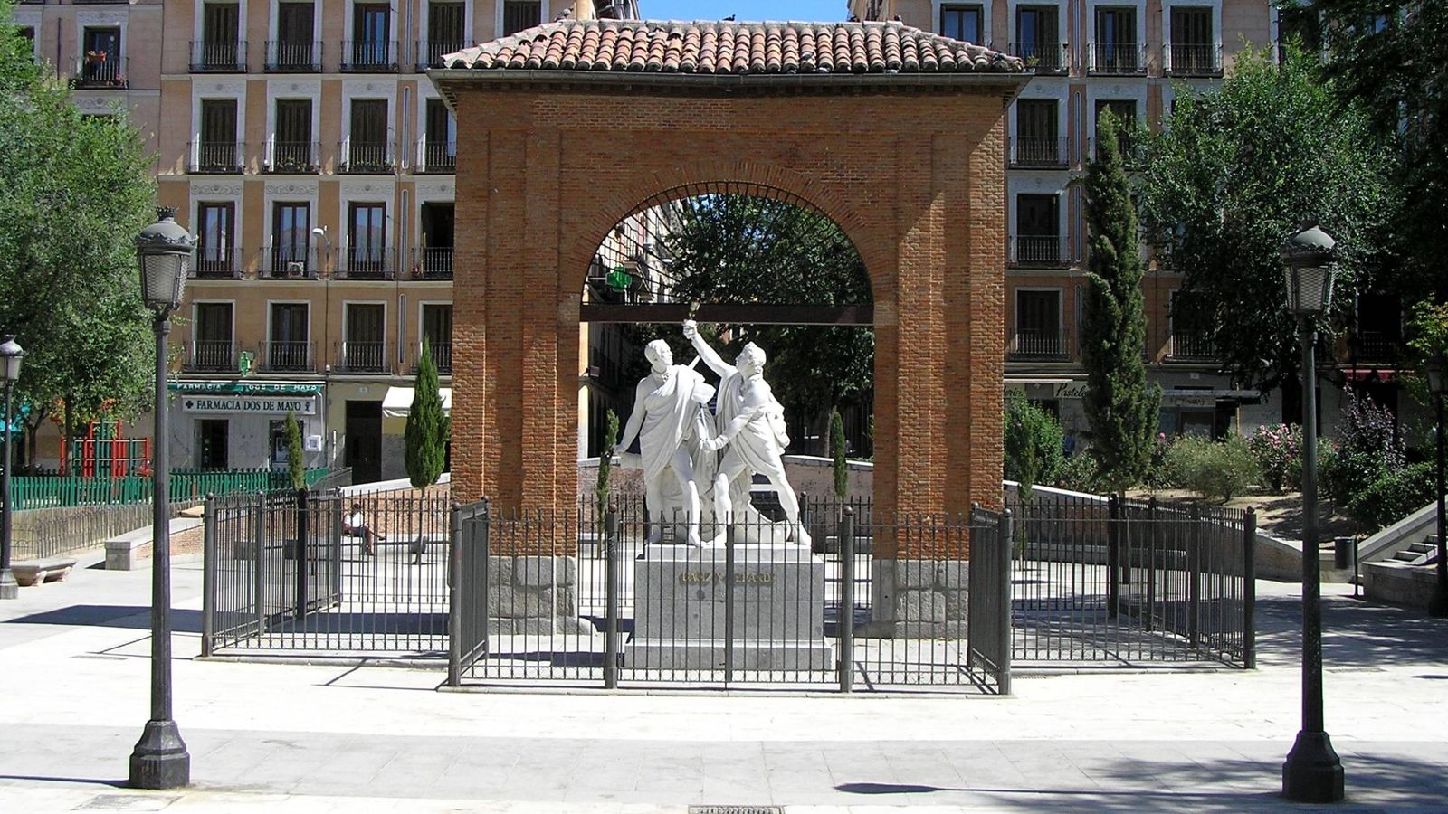 Monumento a Daoiz y Velarde en la plaza del Dos de Mayo de Madrid. 
