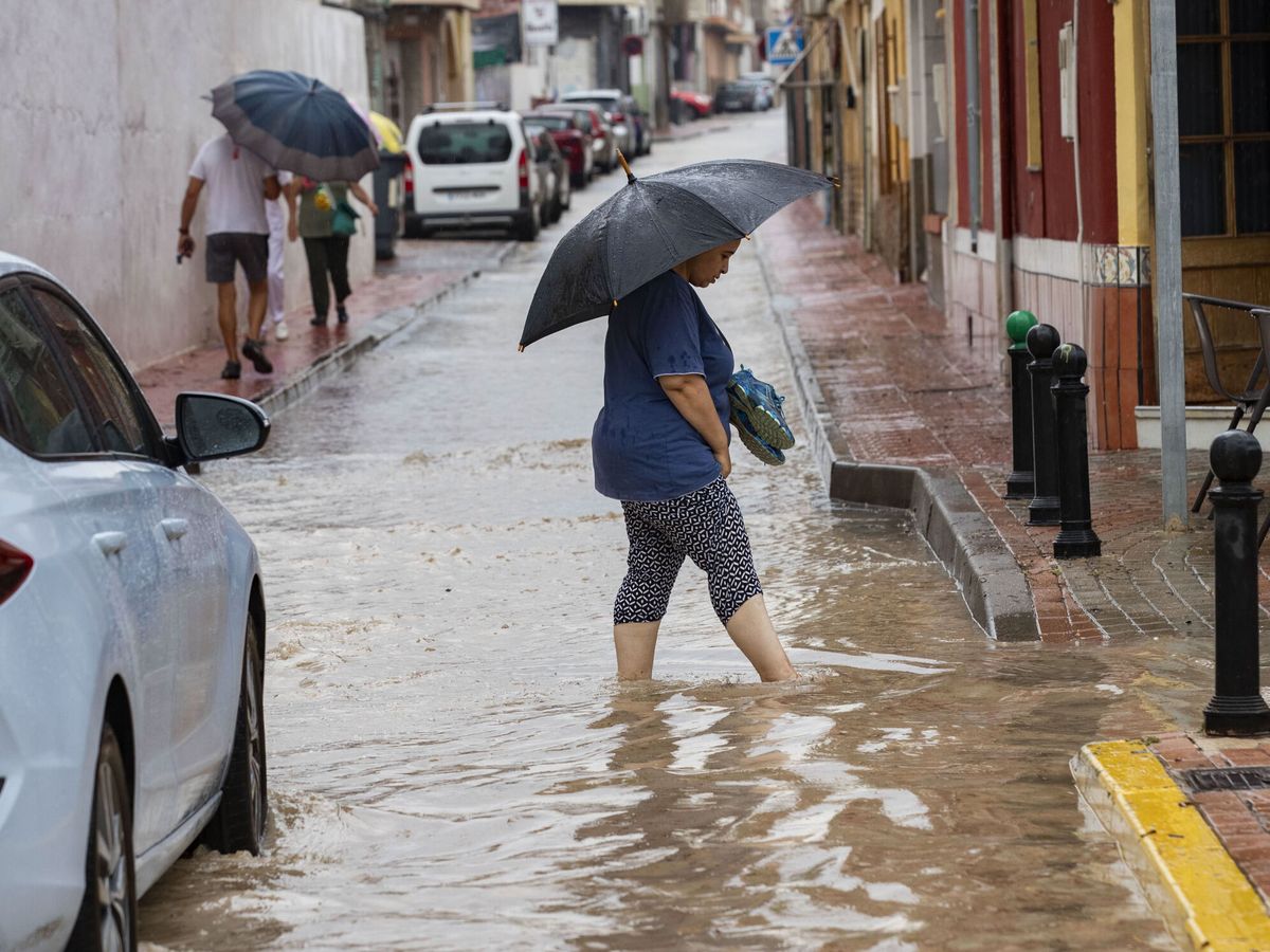 Foto: Inundaciones en Murcia en pleno mes de junio. (EFE/Marcial Guillén)