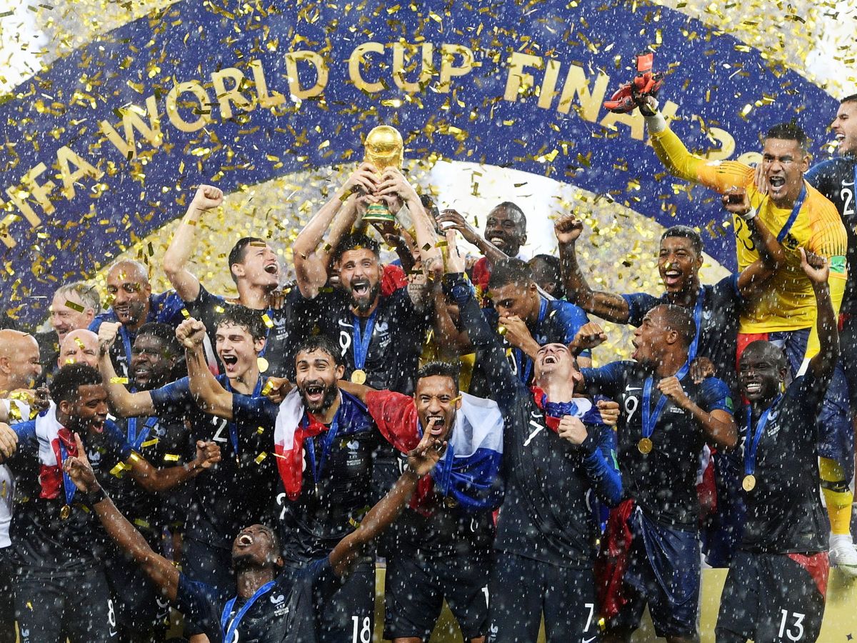 Foto: El equipo francés en el último Mundial. (EFE/EPA/Facundo Arrizabalaga)