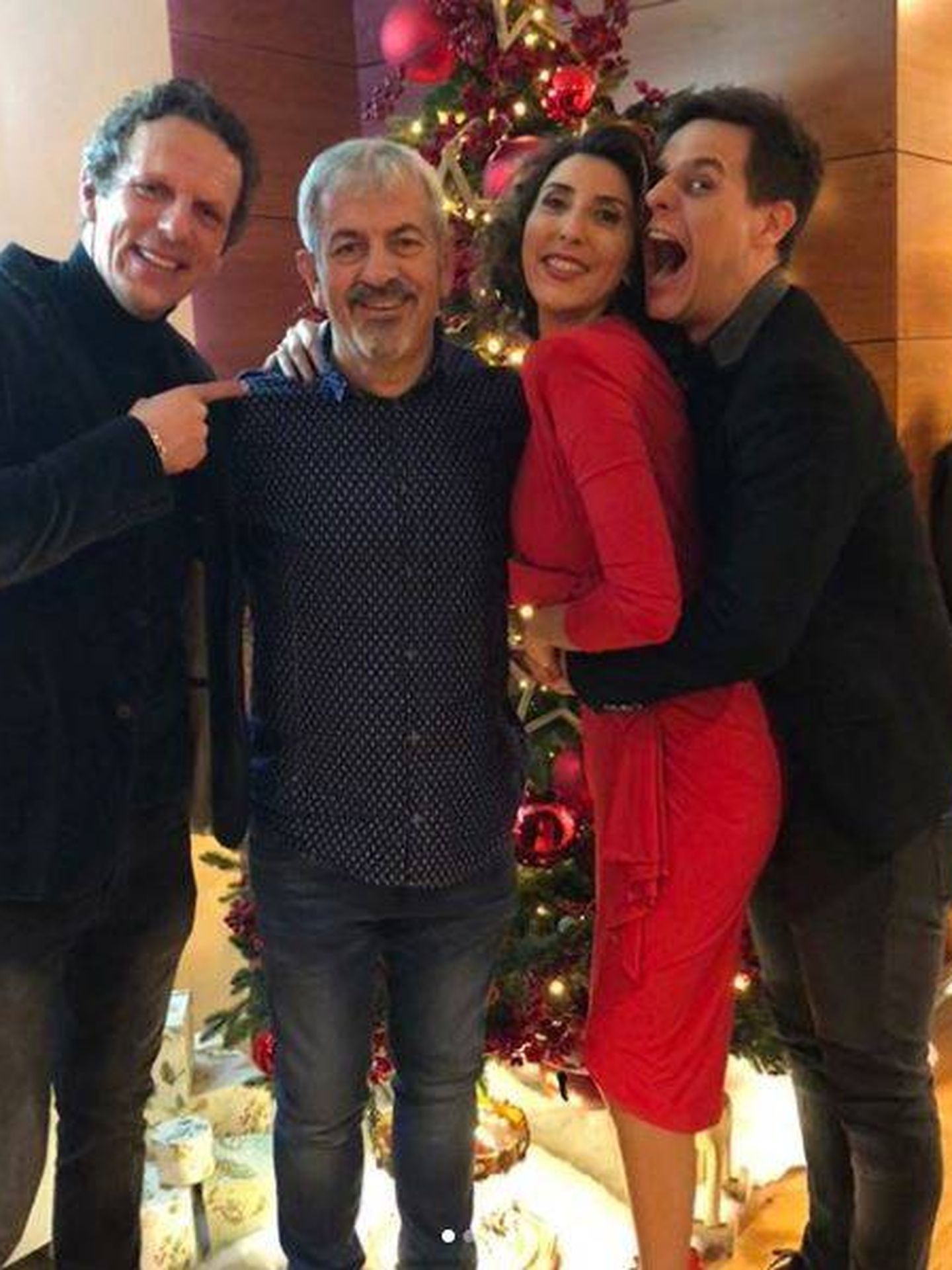 Paz Padilla, Joaquín Prat, Carlos Sobera y Christian Gálvez en la cena de Navidad.