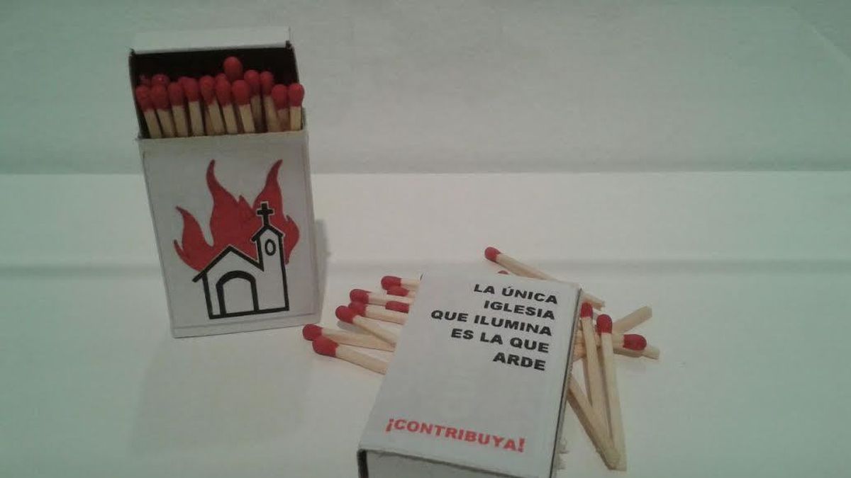 Los católicos piden al Museo Reina Sofía la retirada de los fósforos 'quema iglesias'
