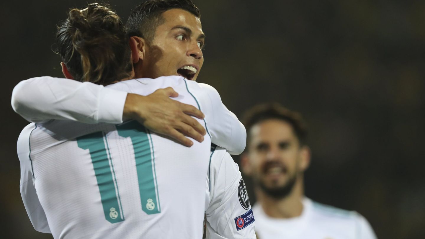 Cristiano celebra un gol con Bale. (EFE)