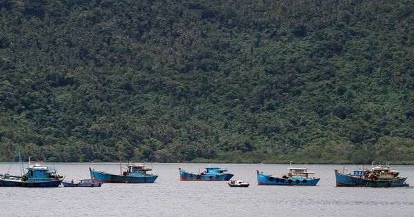 Foto: Indonesia hundió 17 barcos pesqueros ilegales en sus aguas el año pasado (Reuters)