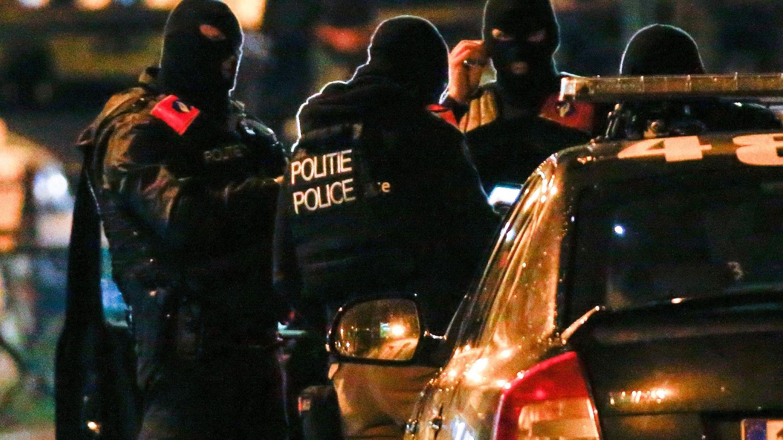 Foto: Operación policial en Molenbeek. (Reuters)