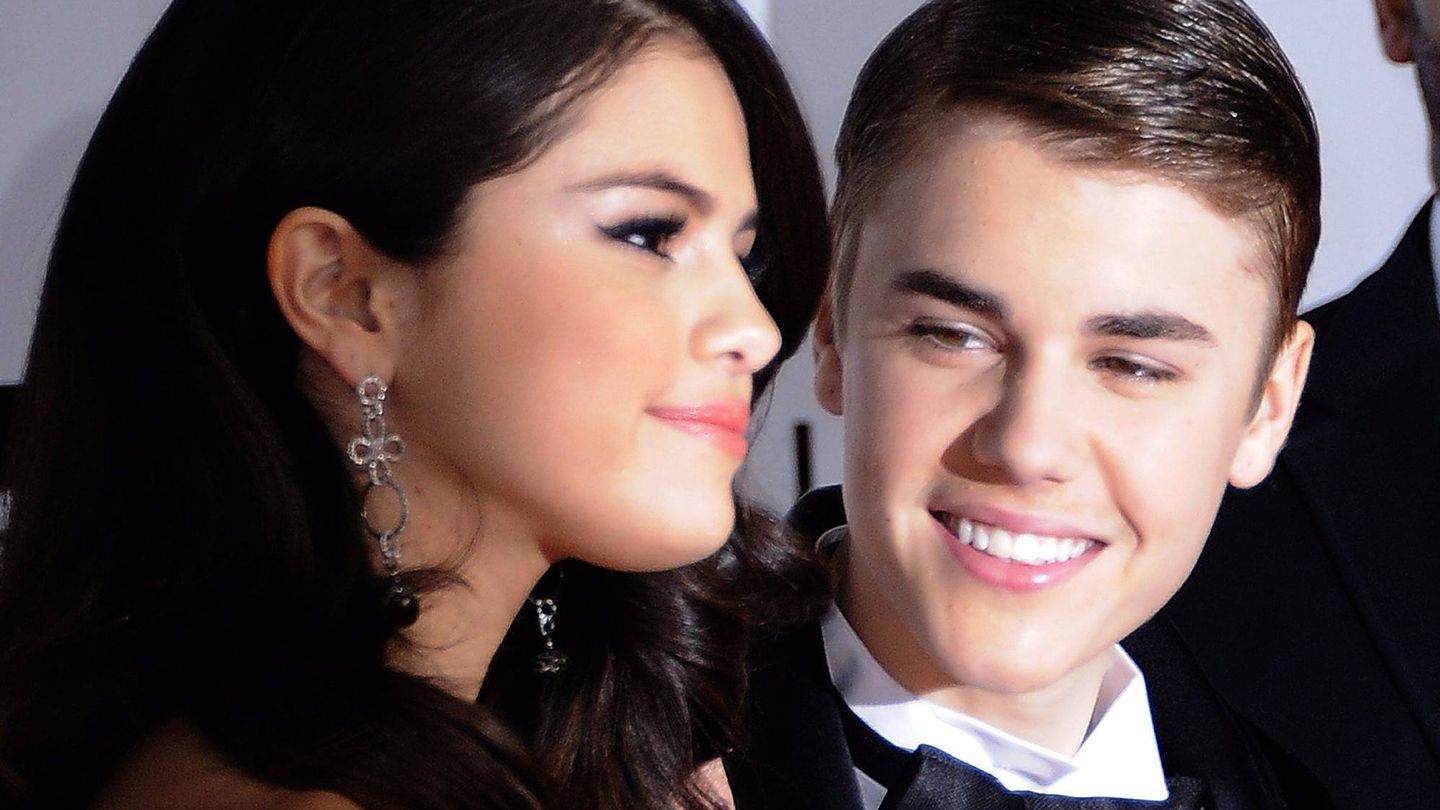 Justin y Selena en 2011, durante su época feliz. (EFE)