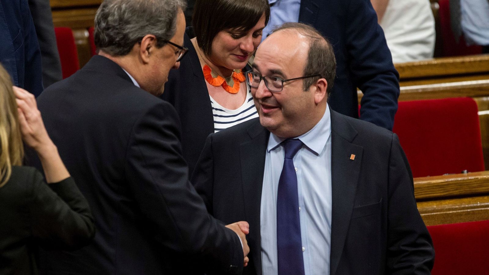 Foto: El presidente de la Generalitat, Quim Torra (i), saluda al primer secretario del PSC, Miquel Iceta. (EFE)