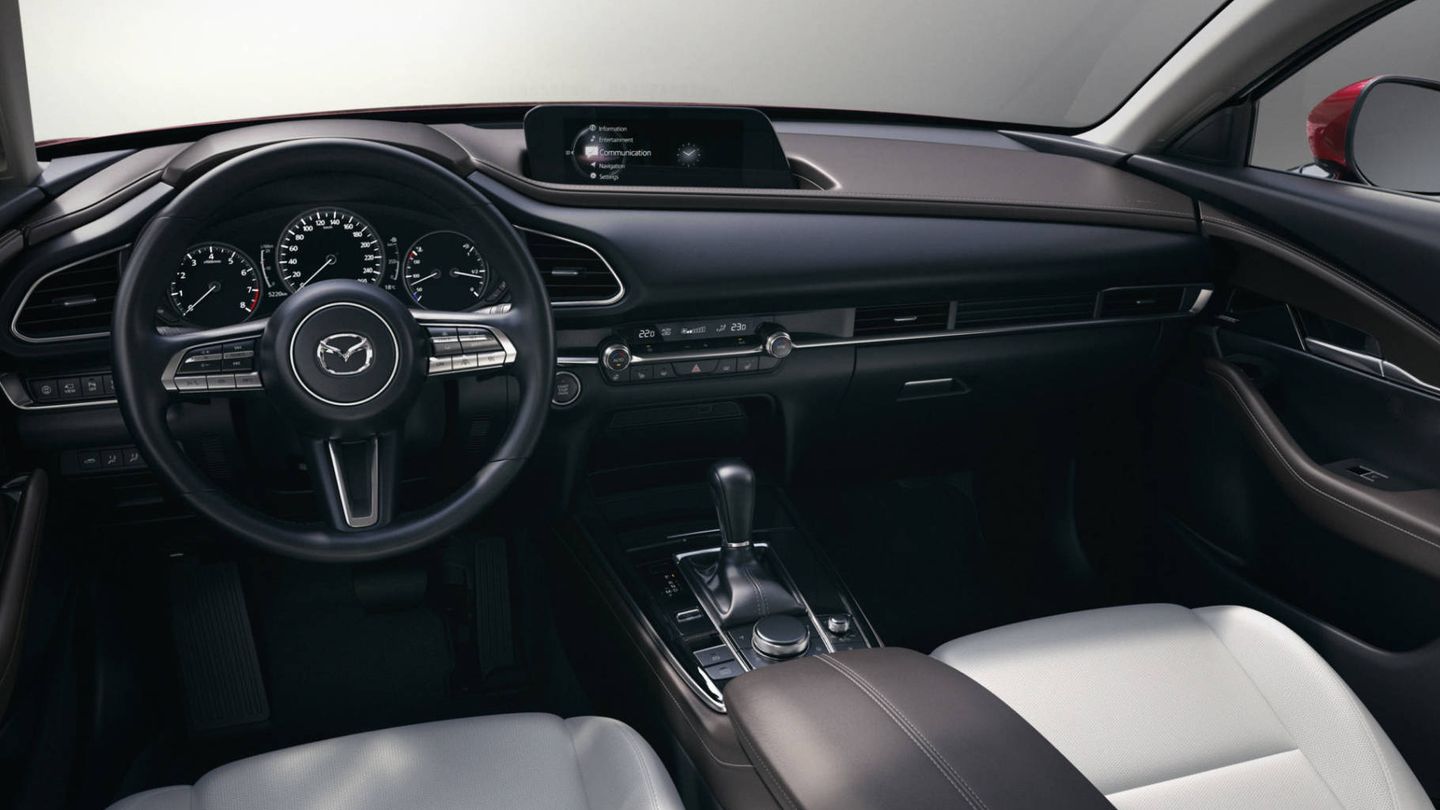 Interior minimalista en el nuevo Mazda CX30.