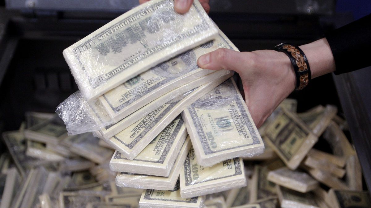 Vienen curvas: el dólar vestirá de verde un 2015 de gran volatilidad para las divisas