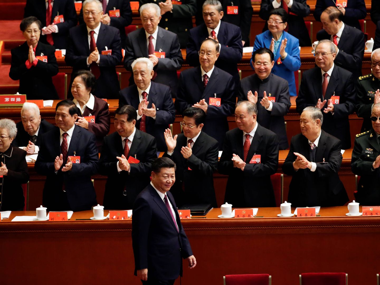 El presidente Xi Jinping a su llegada a la ceremonia de apertura del XIX Congreso del PCCh, en el Gran Salón del Pueblo, en Pekín. (Reuters)