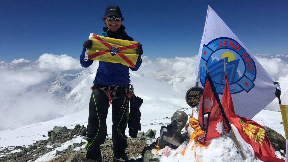 Del Pico Lenin al Teide: Belén Rodríguez, la alpinista que bate récords y además vendimia