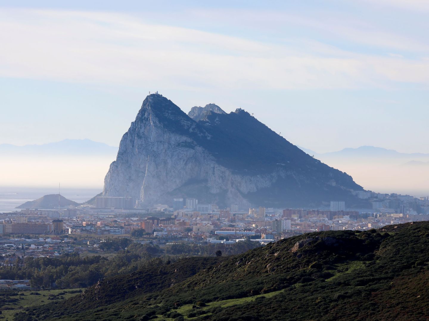 El Peñón de Gibraltar, desde San Roque. (Reuters)