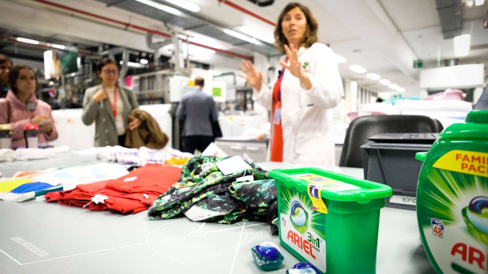 Foto: P&G compara sus detergentes con las innovaciones de la competencia en Bruselas. 
