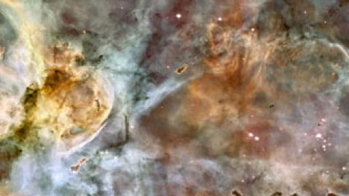 El telescopio Hubble celebra su cumpleaños con fotografías del nacimiento y la muerte de estrellas