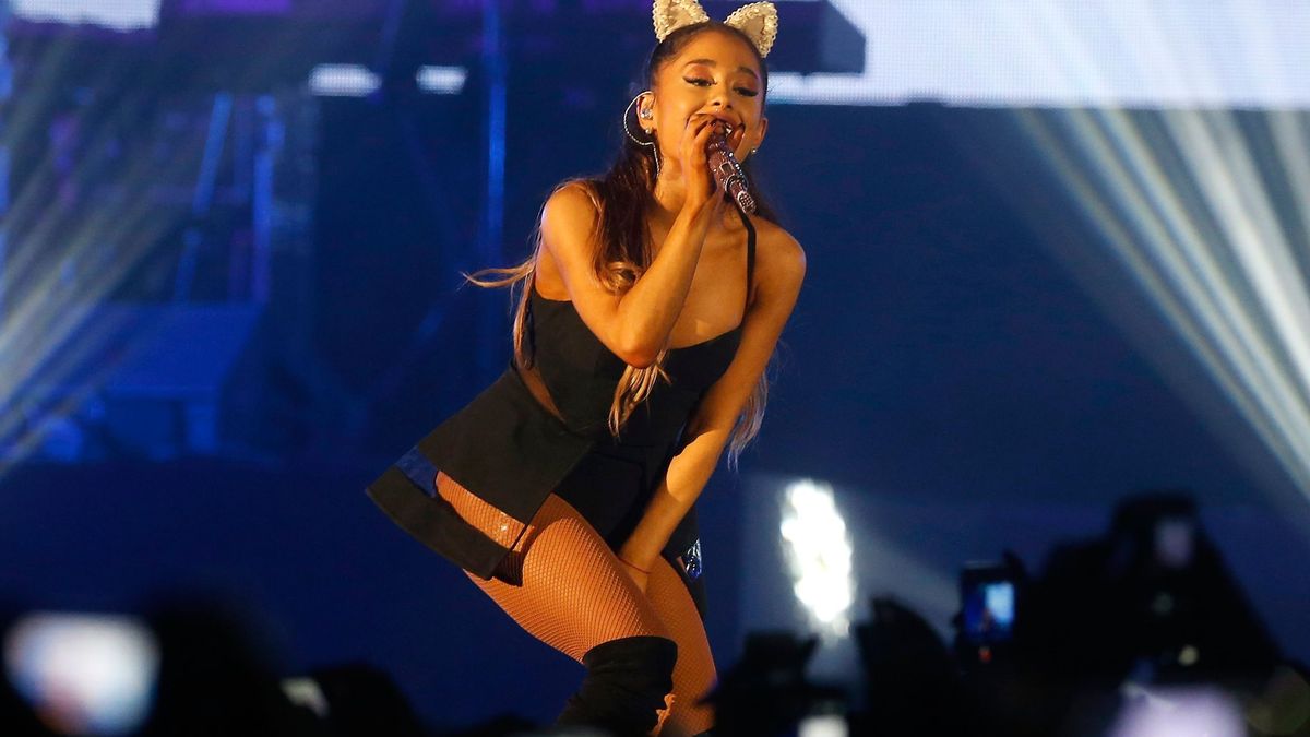 Ariana Grande, la polifacética artista que regala sus 'orejas' a las víctimas del atentado