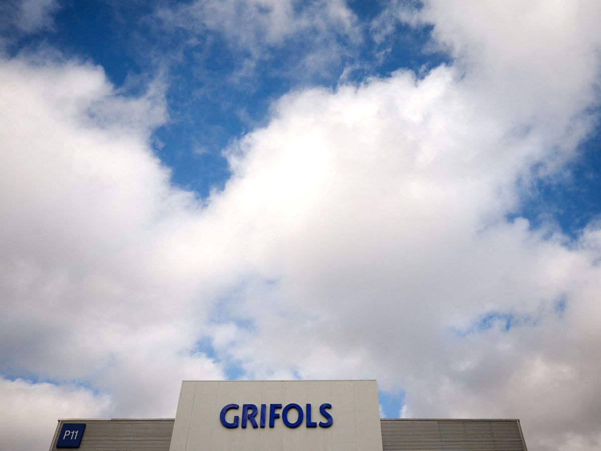 Foto: Nubarrones sobre la sede de Grifols. (Reuters/Albert Gea)