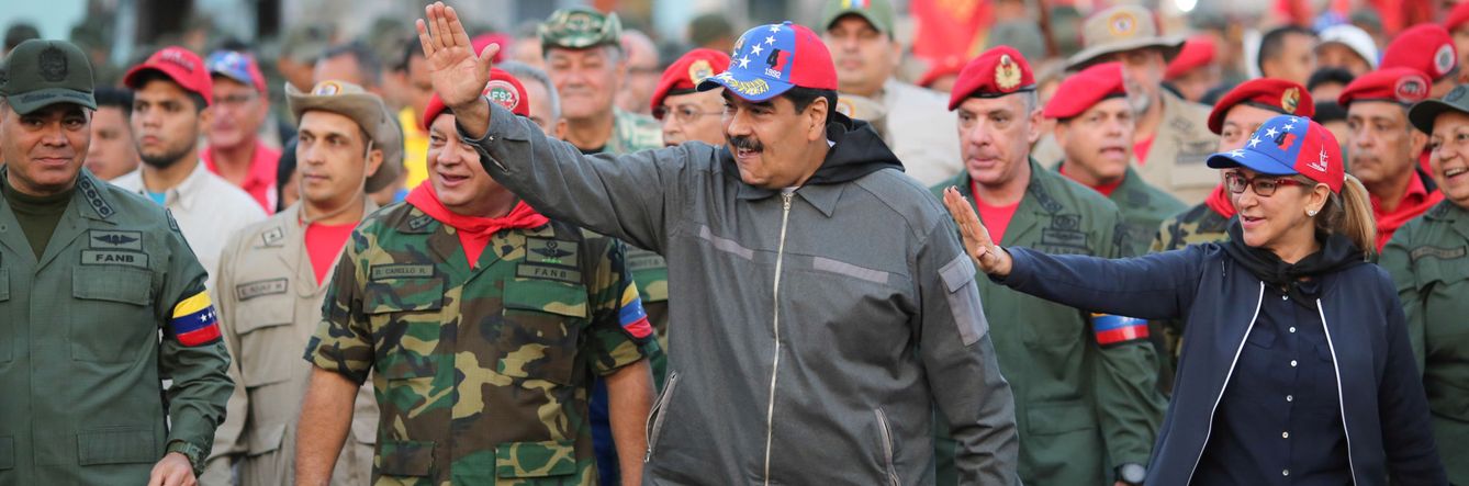 Nicolás Maduro pasea por Caracas. (Reuters)