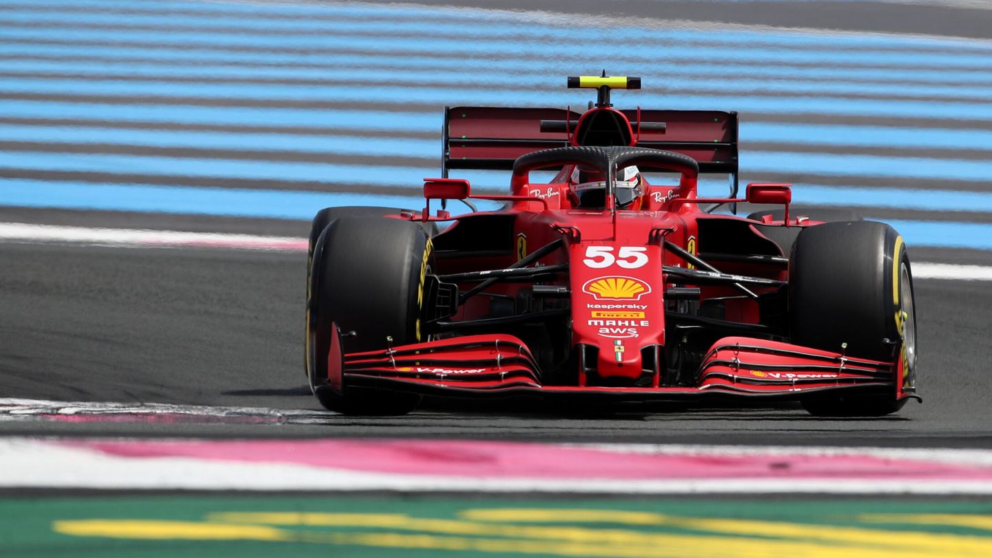 Sainz y Ferrari encontraron en la segunda sesión de entrenamientos un ritmo que les faltó durante la primera.