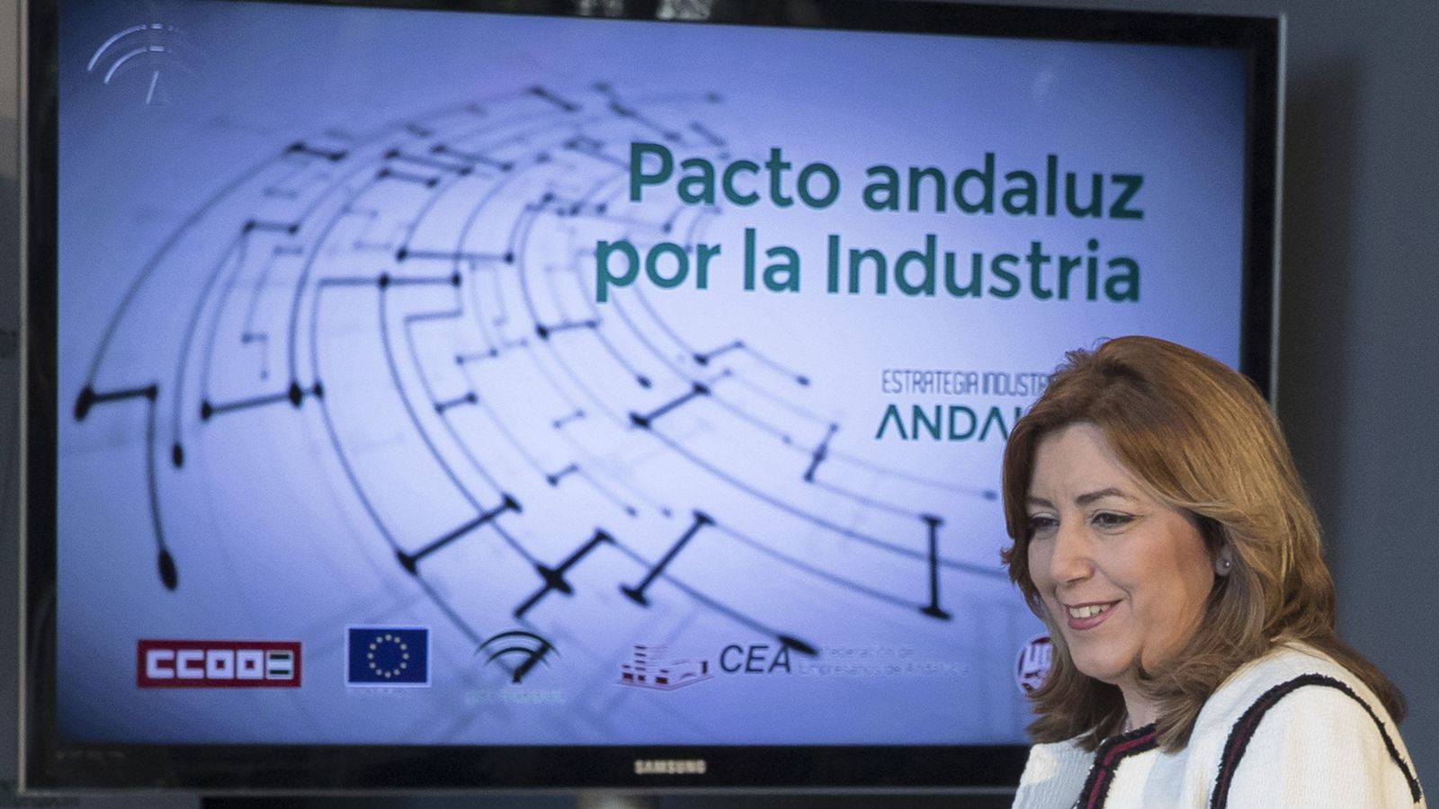 Foto: Susana Díaz, este 30 de enero antes de firmar en Sevilla el pacto andaluz por la industria. (EFE)