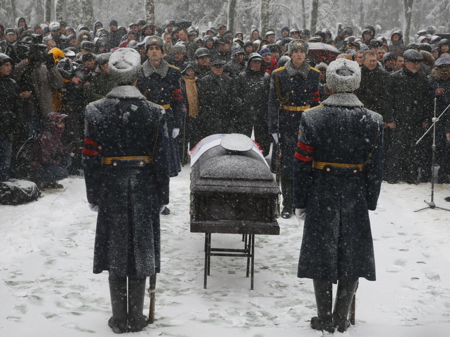 Funerales del piloto Oleg Peshkov en Lipetsk, Rusia, el 2 de diciembre de 2015 (Reuters)