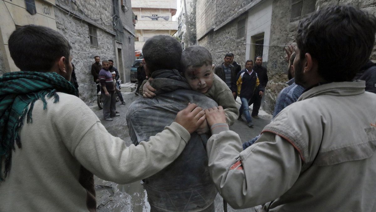 Esto es Siria: un mártir de 15 años, un viejo convertido en médico y un patriota pacifista