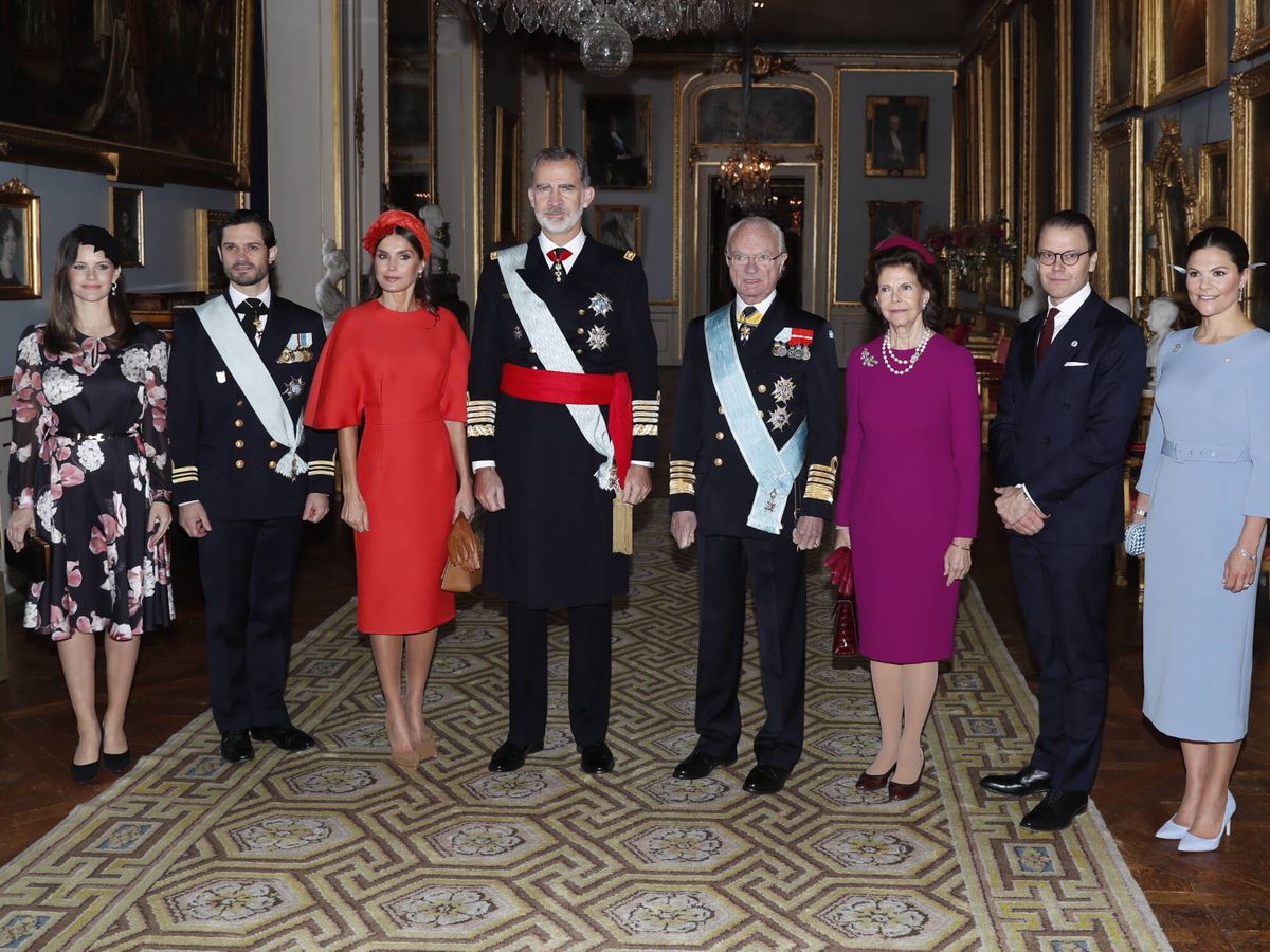 Foto:  Los Reyes de España, en su almuerzo con la familia real de Suecia. (Gtres)