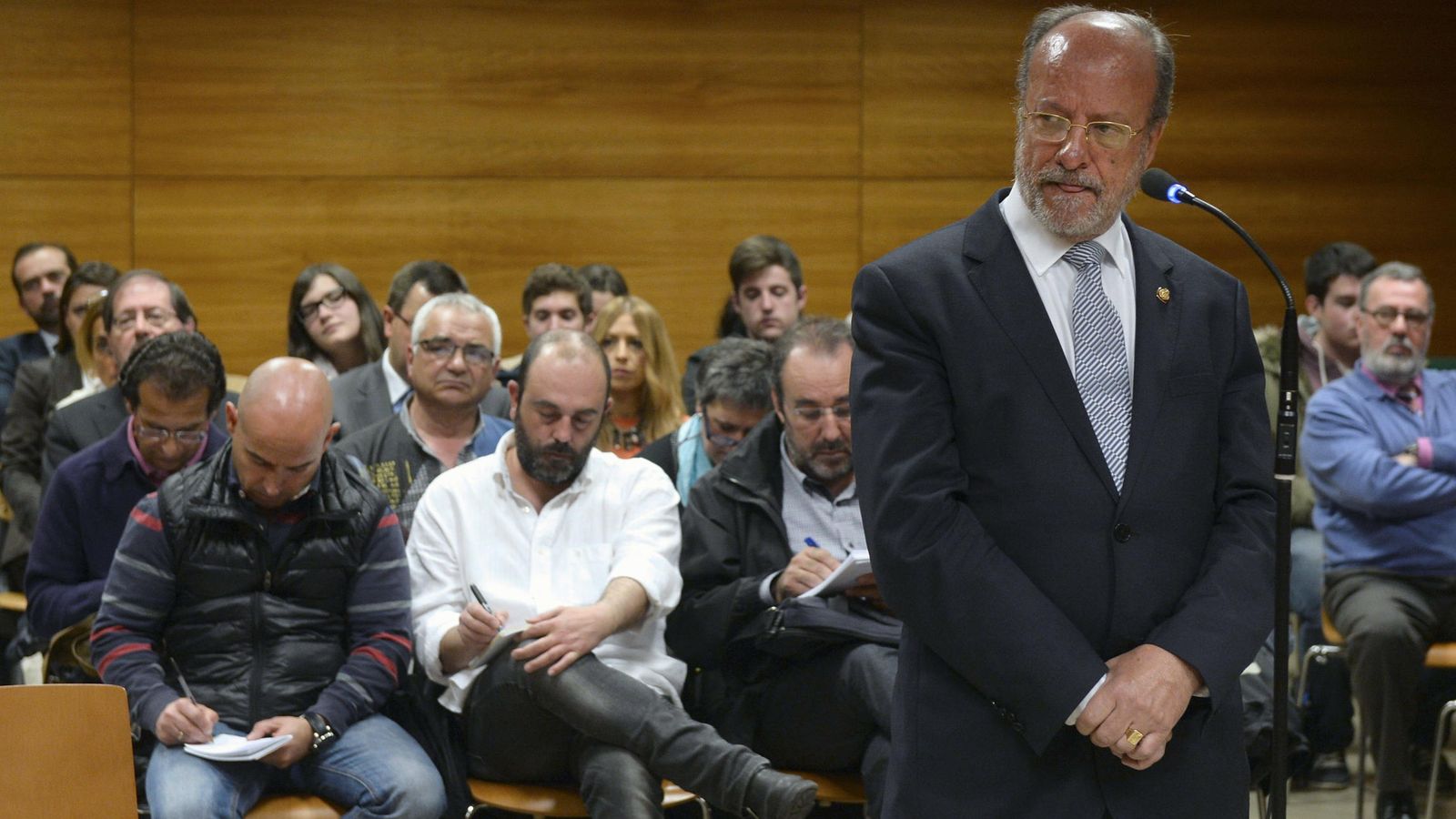 Foto: El alcalde de Valladolid, durante la celebración del juicio por un delito de desobediencia. (EFE)