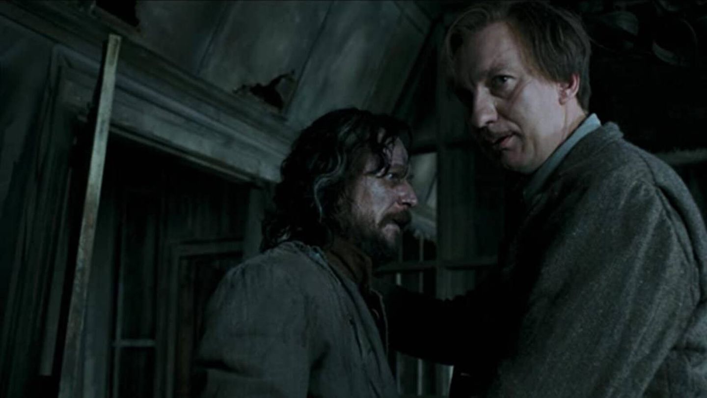 Gary Oldman como Sirius Black y David Thewlis como Remus Lupin en 'Harry Potter y el prisionero de Azkaban'. (Cortesía Warner Bros.)