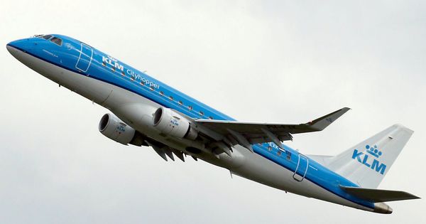 Foto: La política de KLM respecto a los bebés ha provocado una enorme polémica (Reuters/Regis Duvignau)