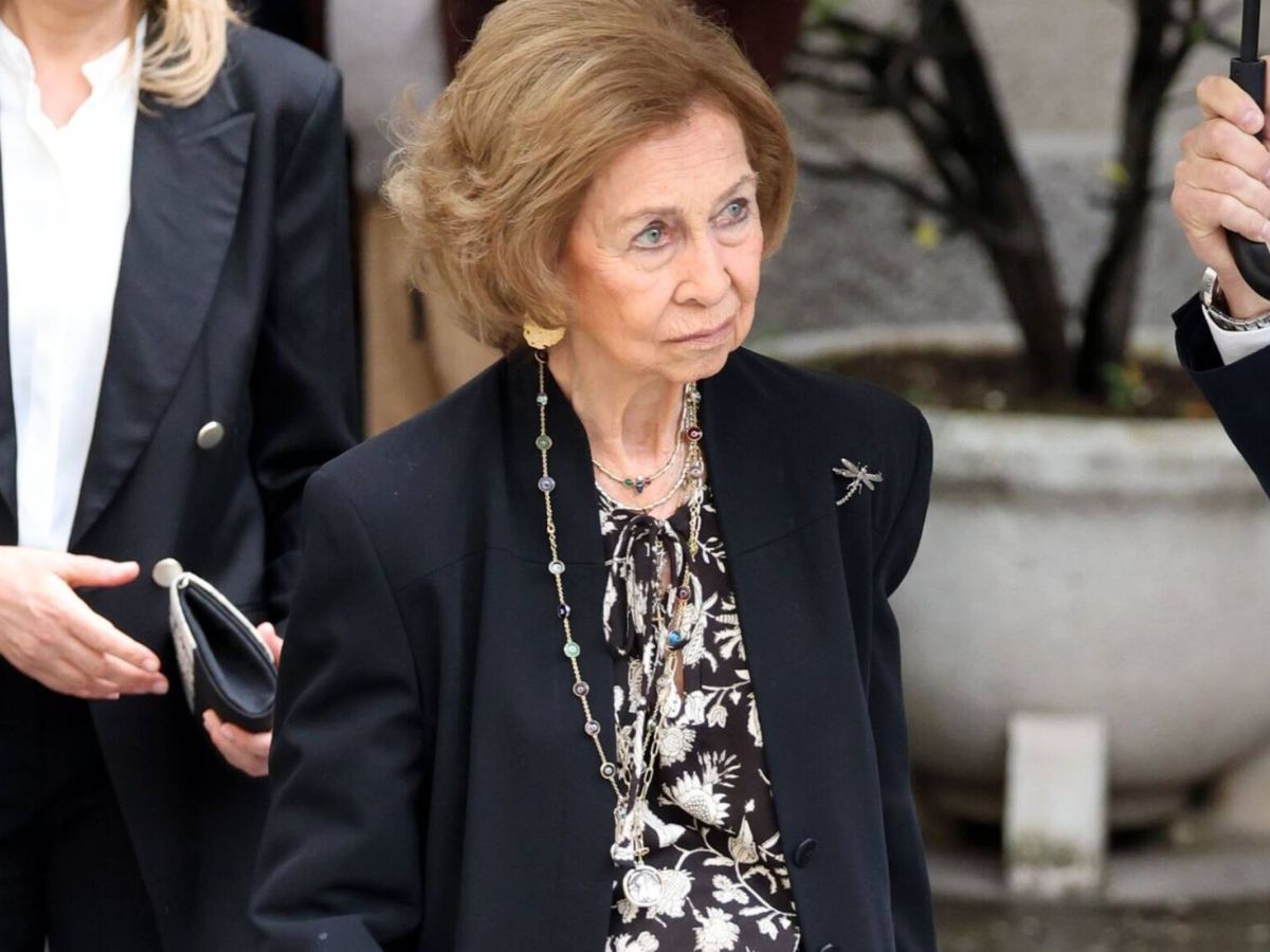 Foto: La reina Sofía, en la reciente misa funeral por su sobrino, Fernado Gómez-Acebo. (Europa Press)