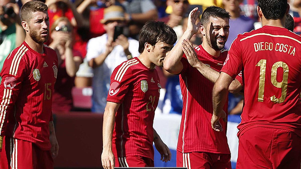 España gana, pero aburre soberanamente en el último partido antes del Mundial