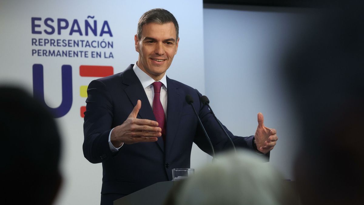 Sánchez y Junts se cortejan en público para reconducir la crisis de la amnistía