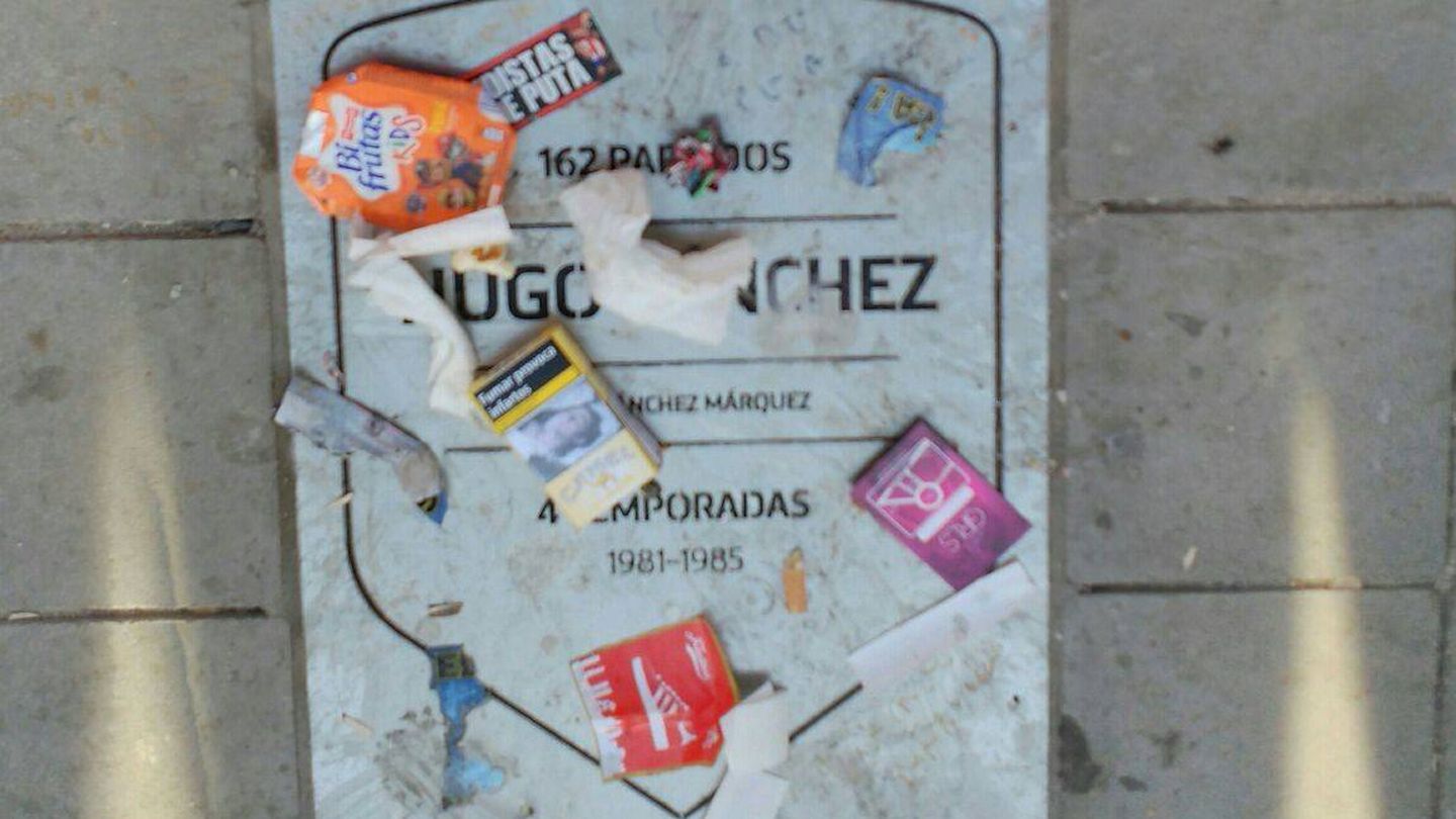 Placa de Hugo Sánchez. (J.G)