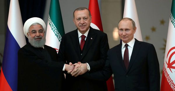 Foto: Rohaní, presidente de Irán, Erdogan, de Turquía, y Vladimir Putin posan antes de una reunión en Ankara. (Reuters)