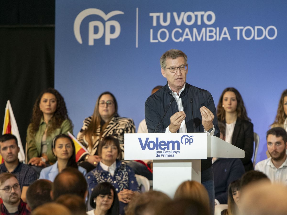 Foto: Feijóo en acto de campaña en Lleida. (EFE/Álex López)