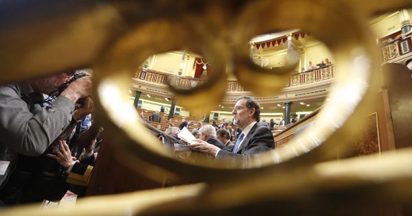 Foto: Rajoy en la sesión de control (Efe)