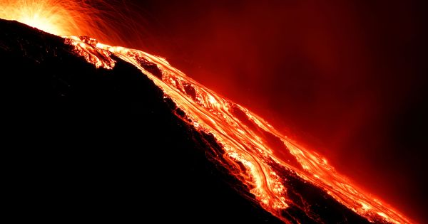 Foto: Lava del volcán Stromboli. Foto: REUTERS Antonio Parrinello