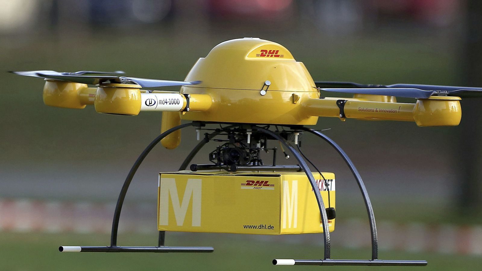 Foto: Entrega de paquetes con drones. (EFE)