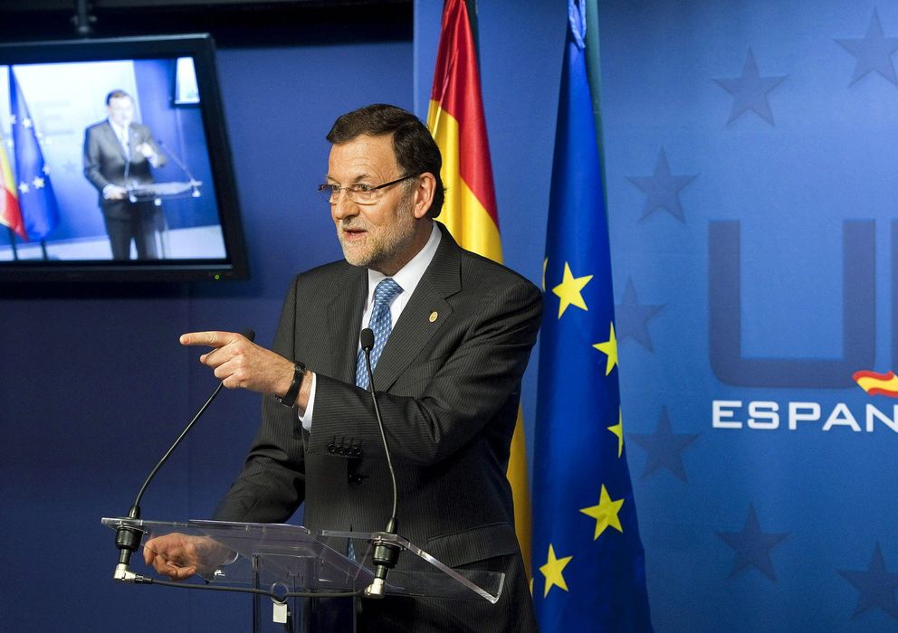 Foto: Mariano Rajoy tras una cumbre de la Unión Europea (efe)