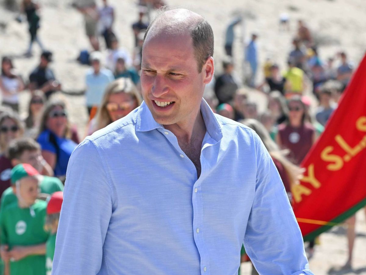 Foto: El príncipe Guillermo, en una playa de Cornualles. (Gtres)