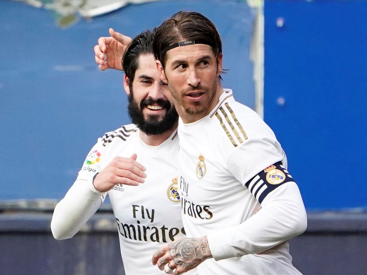 Foto: Isco (i) y sergio Ramos marcaron los goles del Real Madrid en Pamplona. (Reuters)