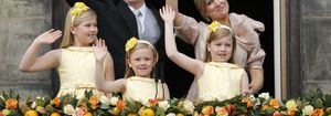 Las hijas de los reyes de Holanda visten moda española el día de la investidura de sus padres
