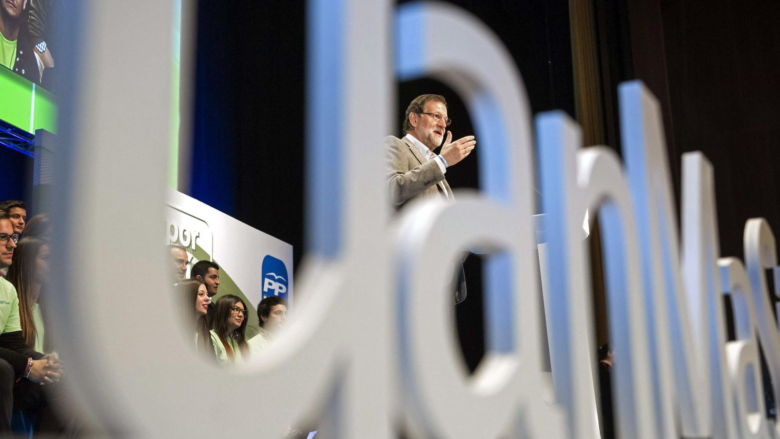 Foto: Mariano Rajoy, en un momento del mitin de campaña. (Efe)