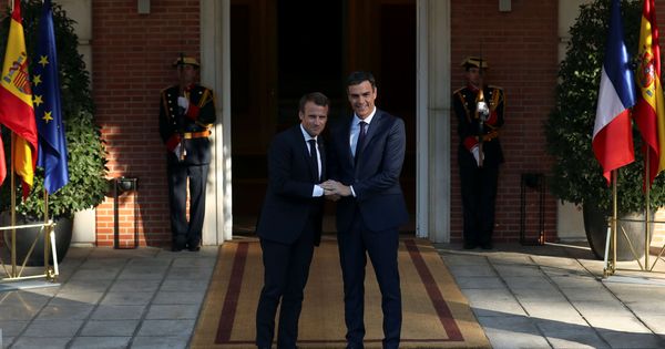 Foto: Emmanuel Macron y Pedro Sánchez. (Reuters)