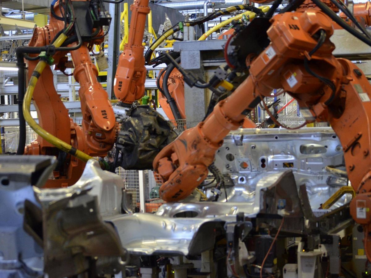 Foto: Las fábricas españolas se preparan para fabricar coches eléctricos en los próximos meses. 