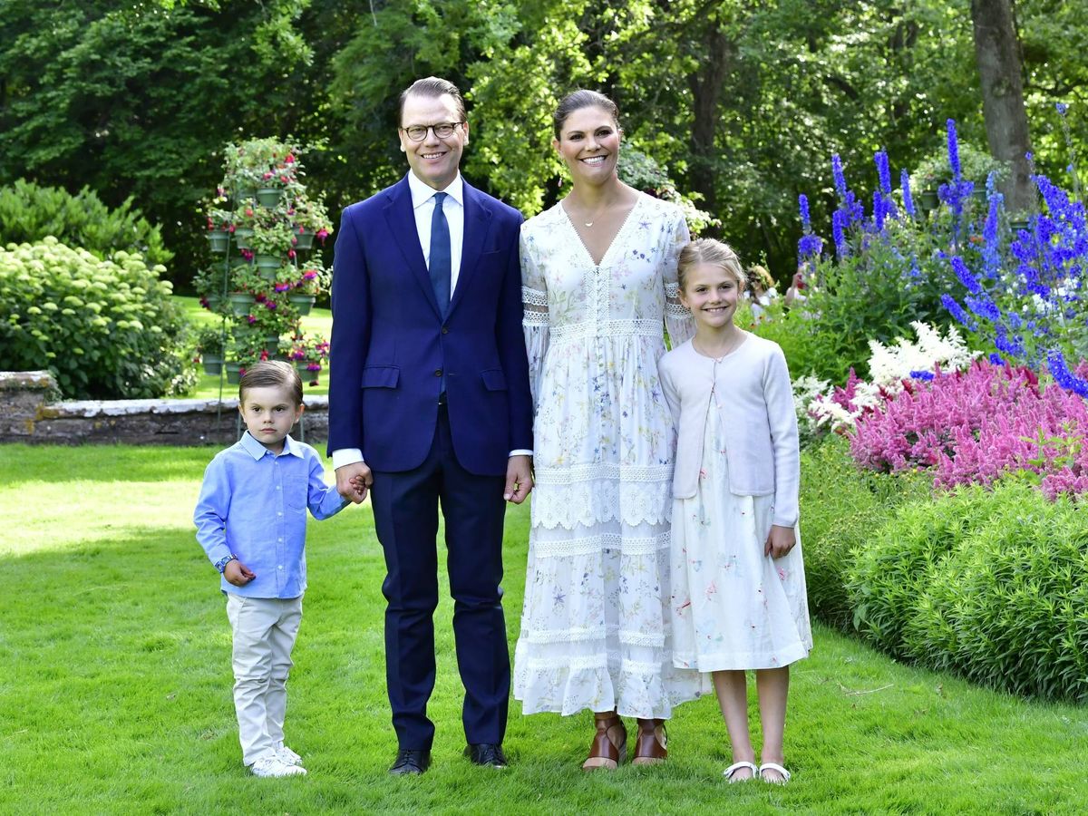 Foto: La princesa Victoria celebra su cumpleaños junto a su marido y sus hijos en el palacio de Solliden. (Cordon Press)