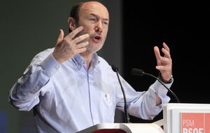 El PSOE entona el 'mea culpa' por la crisis