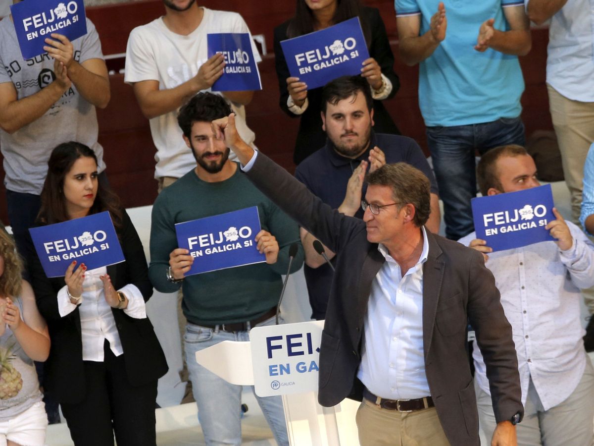 Foto: Alberto Núñez Feijóo, durante su intervención en un mitin de campaña en las elecciones gallegas de 2016. (EFE)
