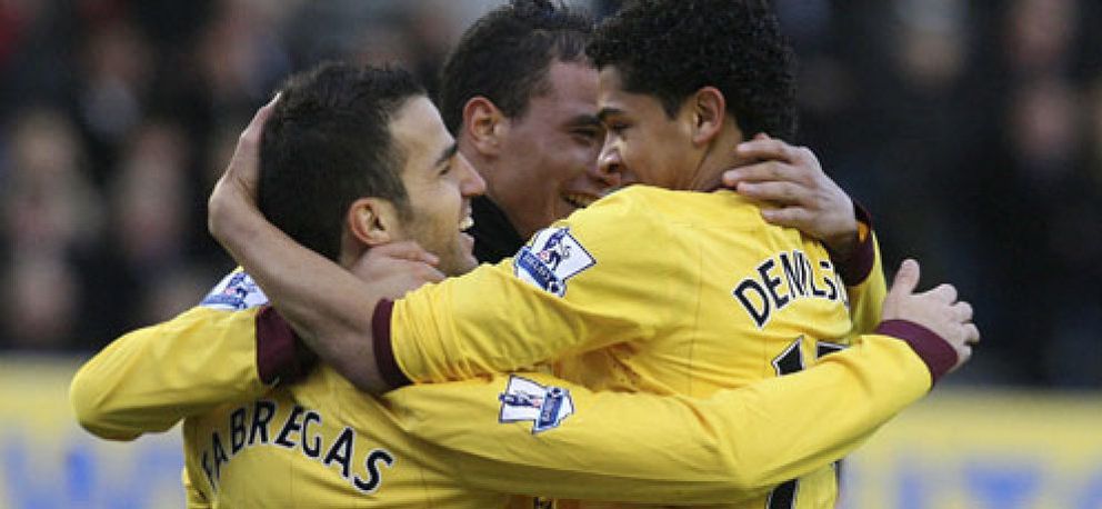 Foto: Cesc Fábregas lidera el triunfo del Arsenal ante el Everton