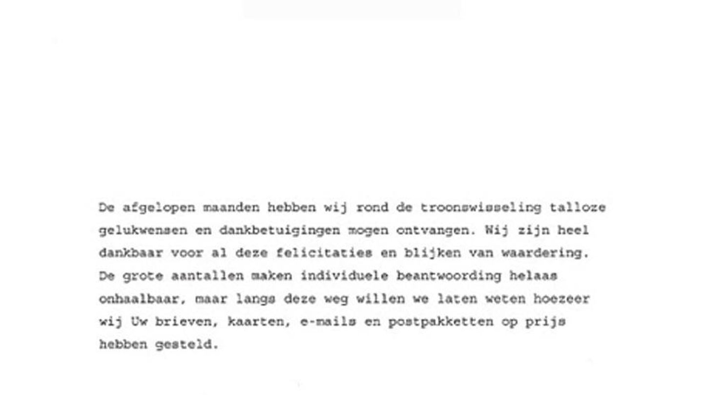 Carta de la Casa Real holandesa que muestra la firma de la reina Máxima en el centro. 